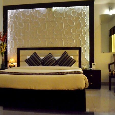 Hotel Landmark Gwalior Exterior foto