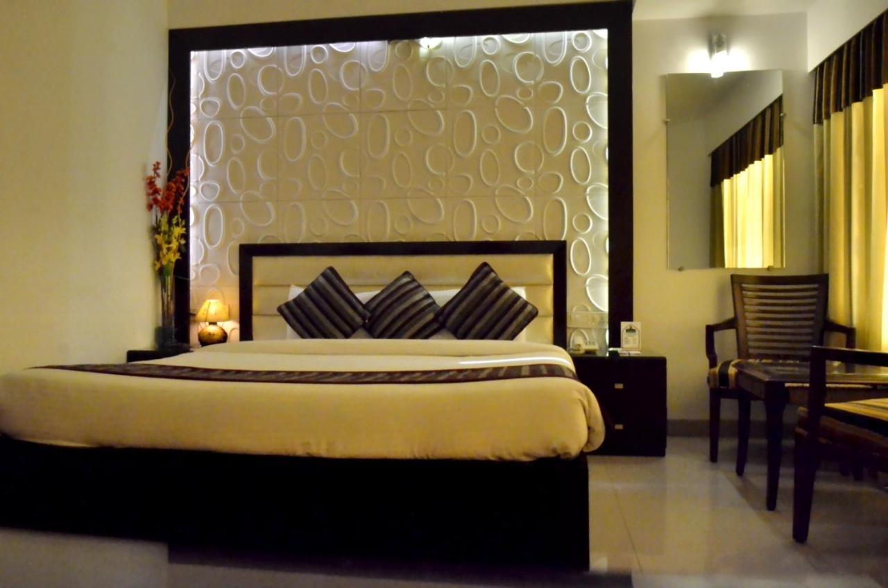 Hotel Landmark Gwalior Exterior foto