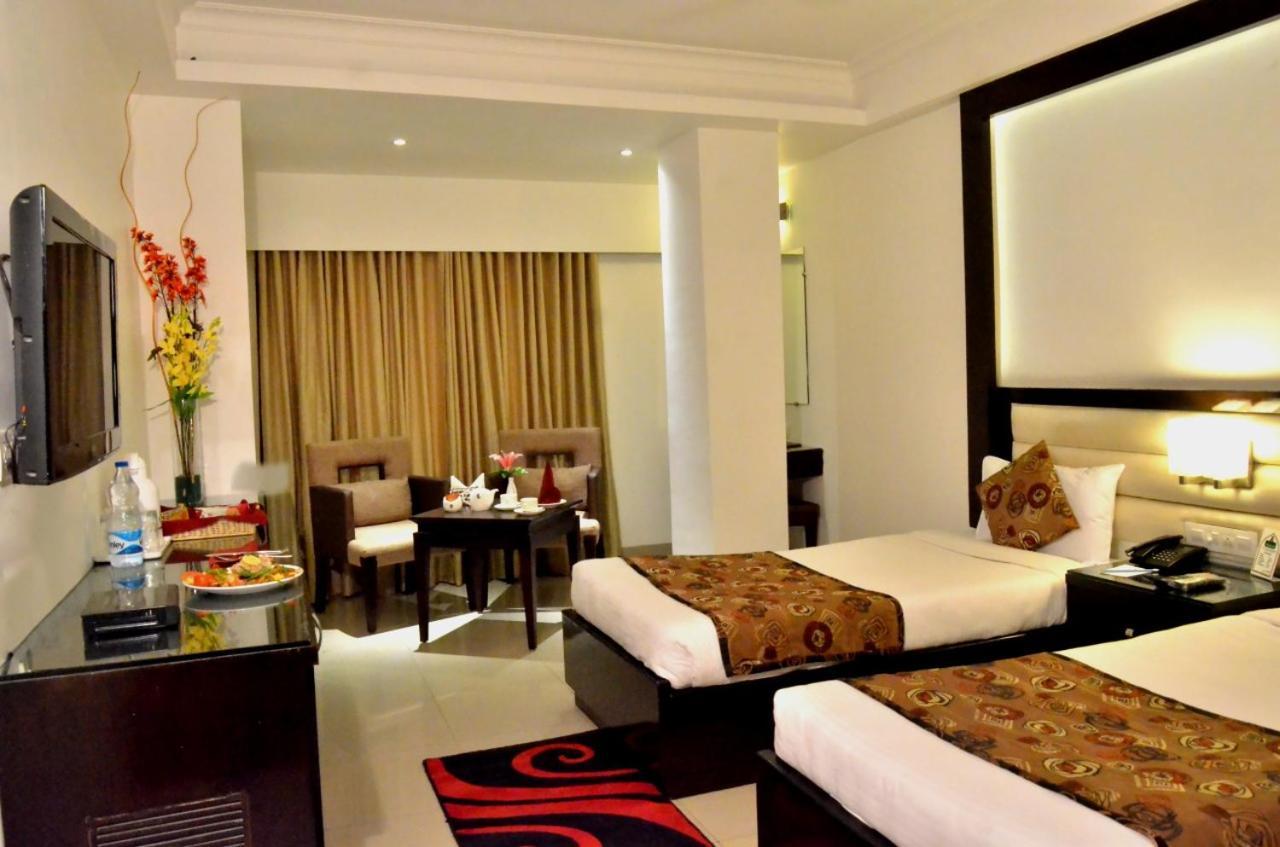 Hotel Landmark Gwalior Exterior foto