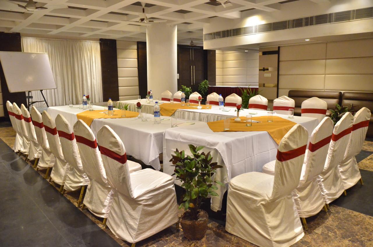 Hotel Landmark Gwalior Exterior foto