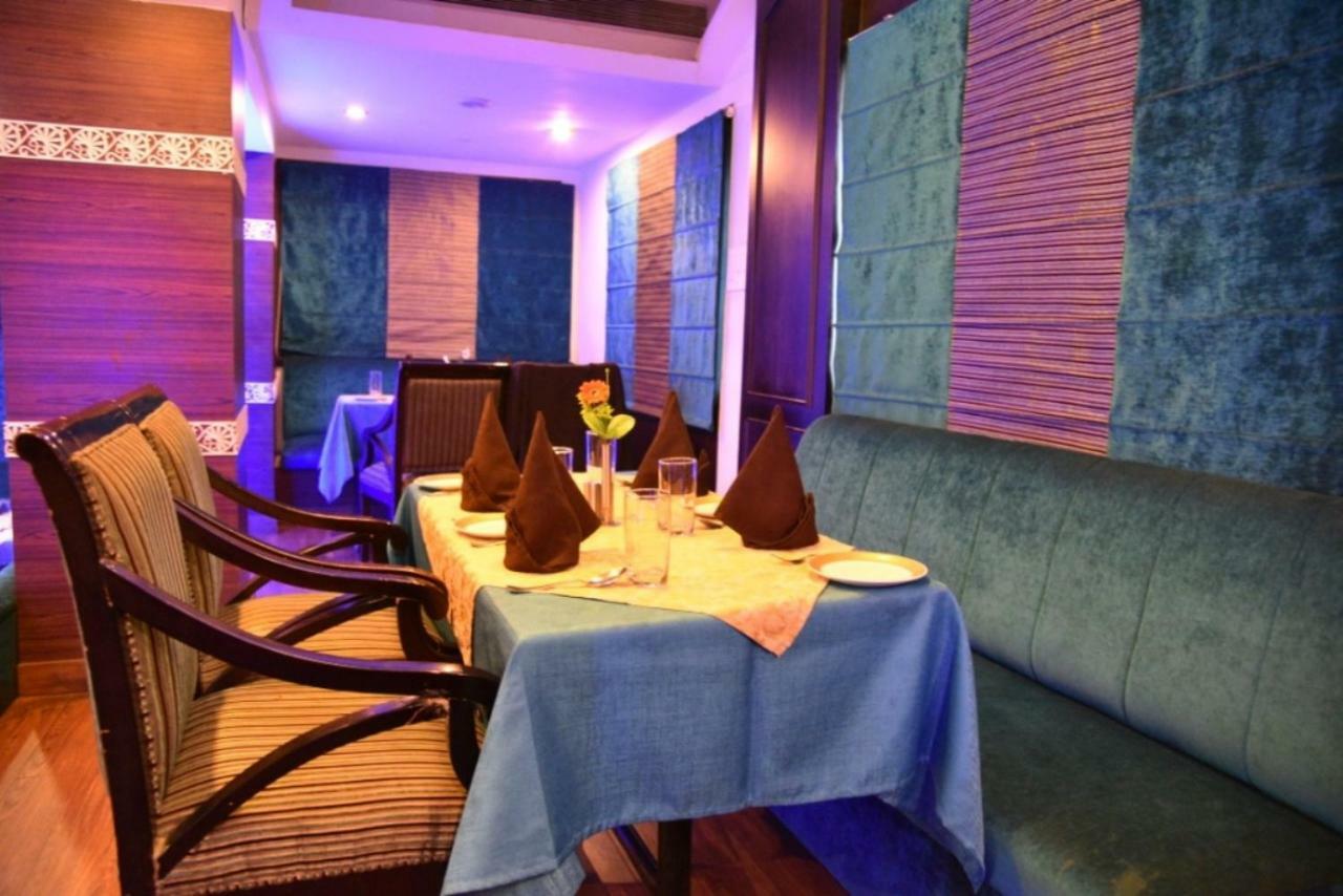Hotel Landmark Gwalior Exterior foto